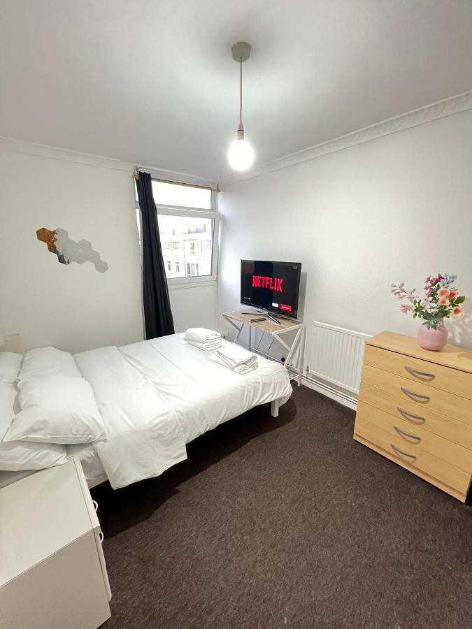 Entire 3 Bedroom Luxury Apartment In London With Private Balcony Dış mekan fotoğraf