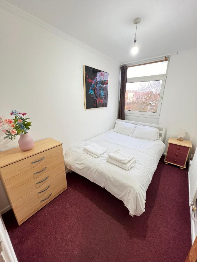 Entire 3 Bedroom Luxury Apartment In London With Private Balcony Dış mekan fotoğraf