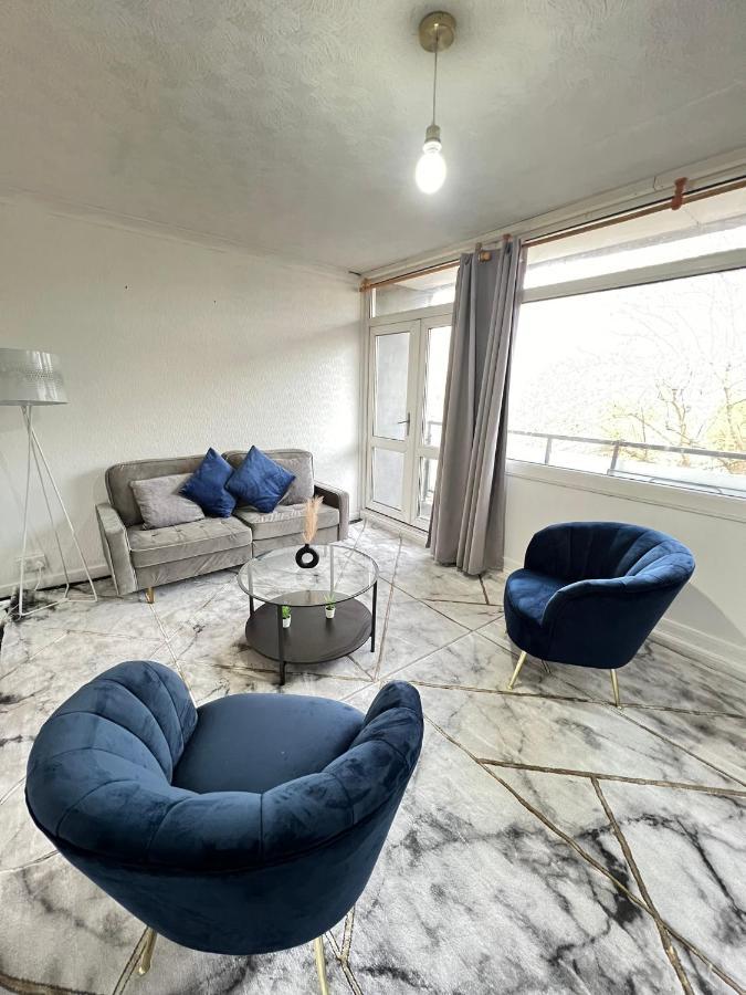Entire 3 Bedroom Luxury Apartment In London With Private Balcony Dış mekan fotoğraf