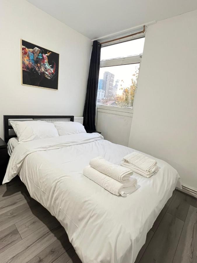 Entire 3 Bedroom Luxury Apartment In London With Private Balcony Dış mekan fotoğraf
