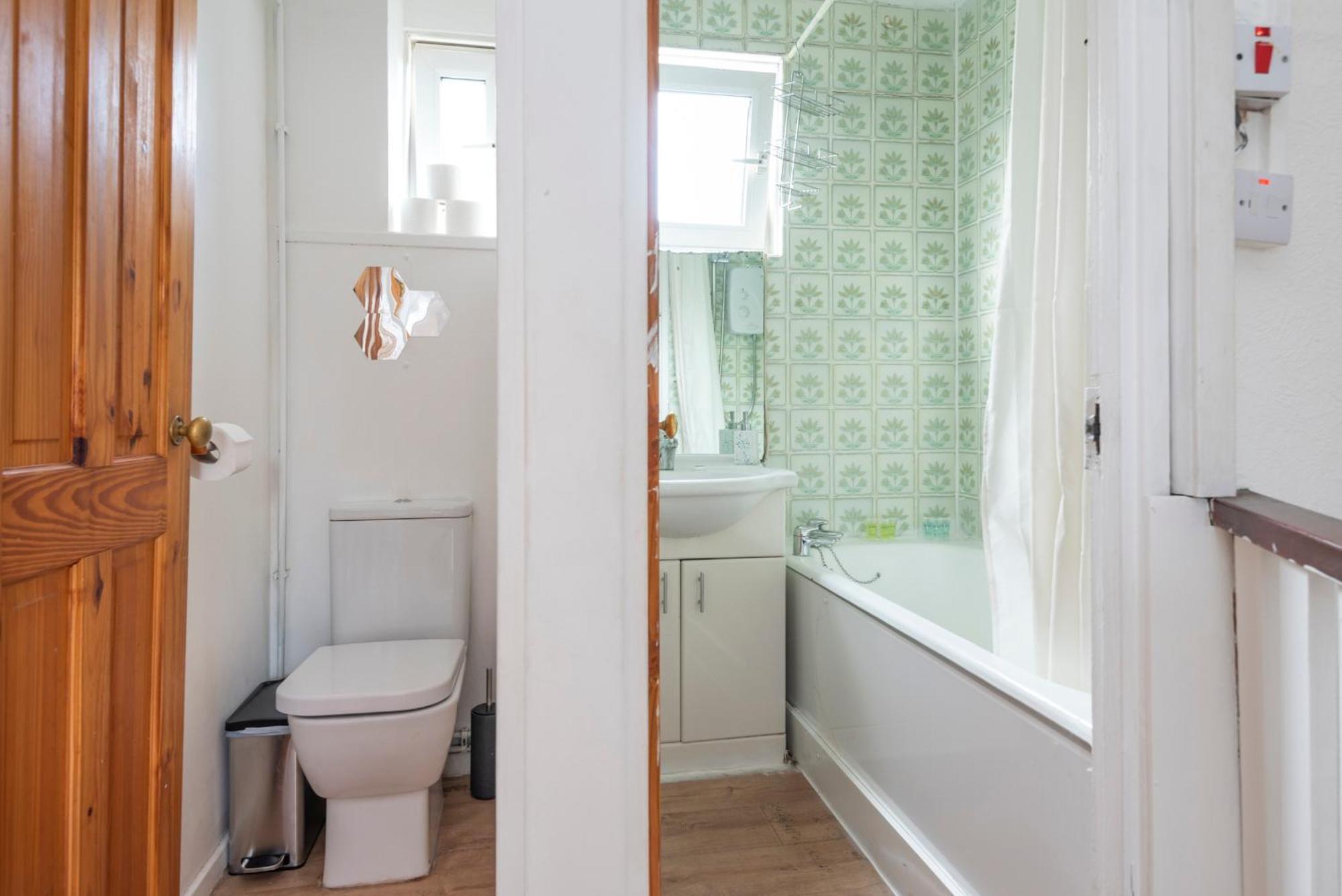 Entire 3 Bedroom Luxury Apartment In London With Private Balcony Dış mekan fotoğraf