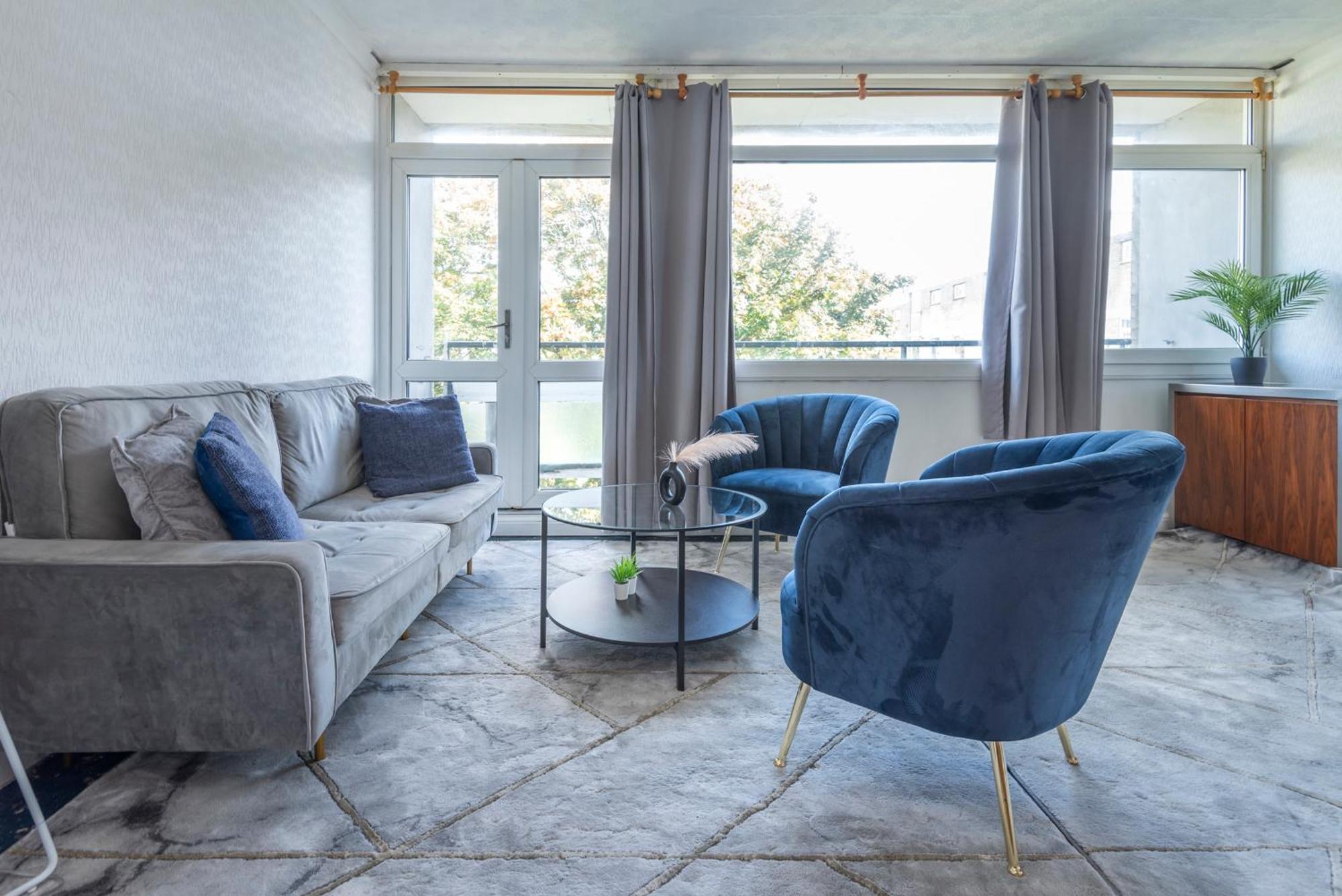 Entire 3 Bedroom Luxury Apartment In London With Private Balcony Dış mekan fotoğraf